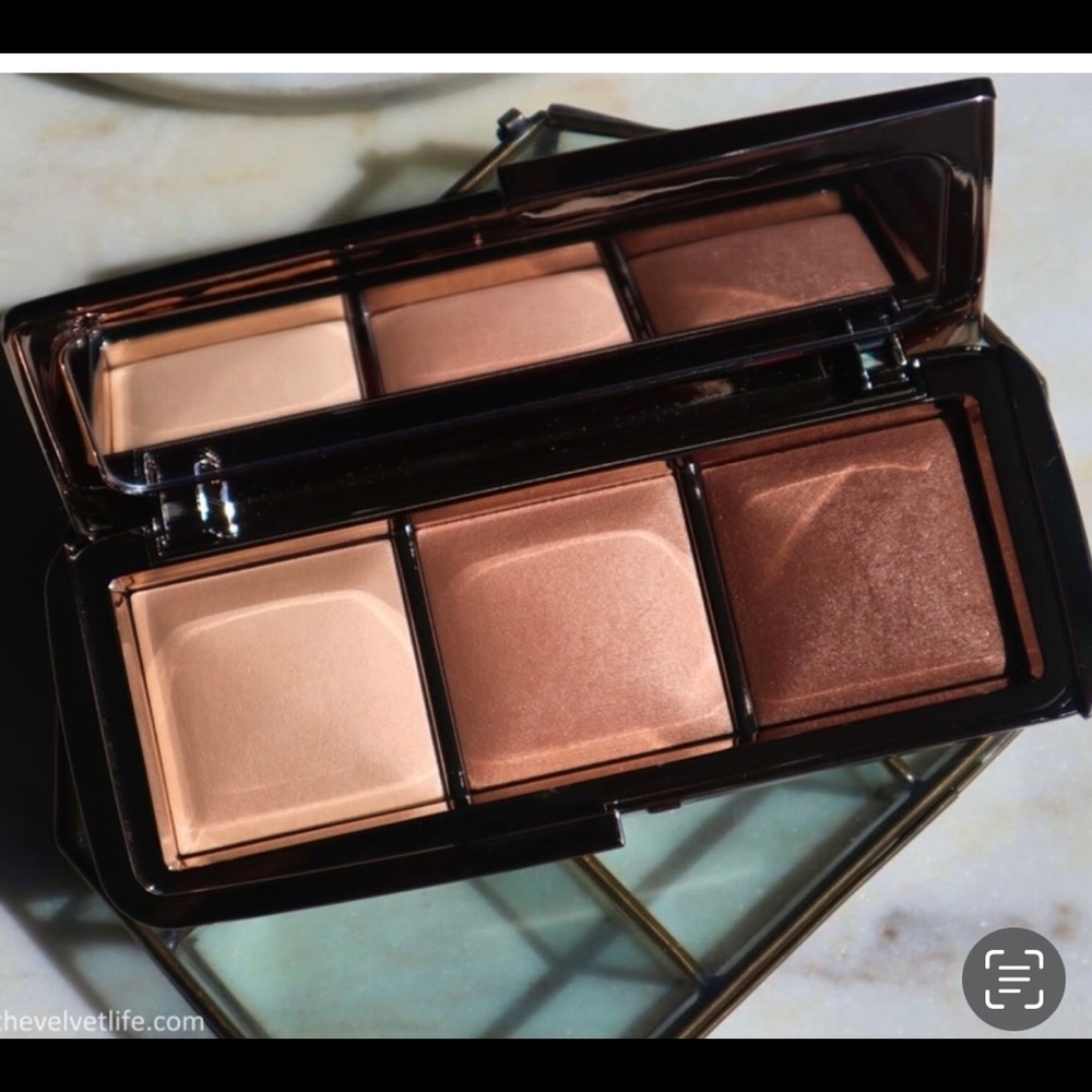 Hourglass bronzer ambient lighting pallet volume 3